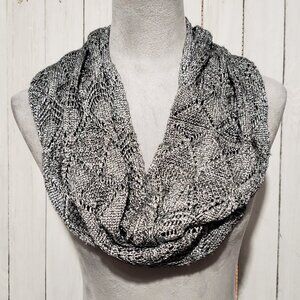 Coldwater Creek Infinity Scarf Gray Metallic Knit Glam Y2K Cottage Whimsigoth